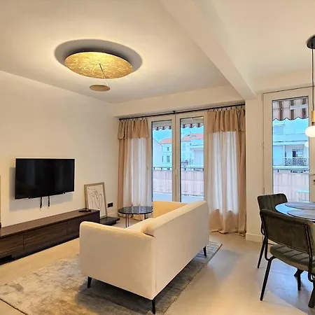 Apartment Banane 3 Pieces Renove Equipe Au Coeur De - Garage Prive *
