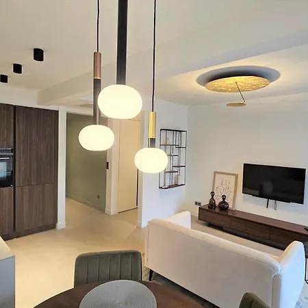 Banane 3 Pieces Renove Equipe Au Coeur De - Garage Prive Apartmán Cannes